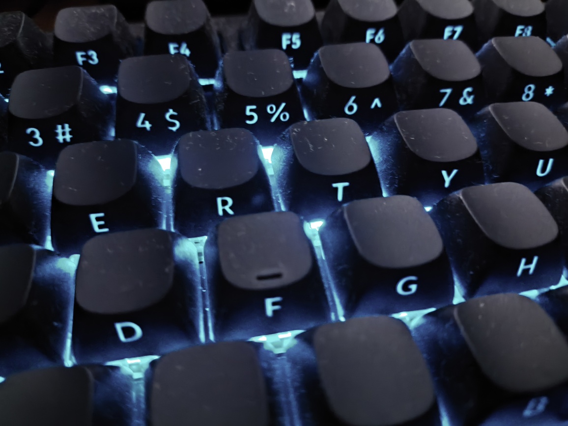 SMX Kishu Jelly Switch Void black - test klawiatury. Tanio i przyzwoicie. A do tego jak to fajnie klika