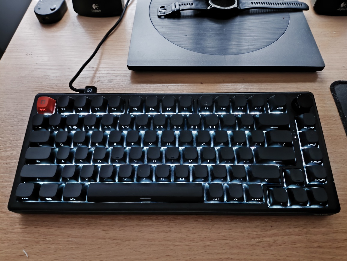 SMX Kishu Jelly Switch Void black - test klawiatury. Tanio i przyzwoicie. A do tego jak to fajnie klika