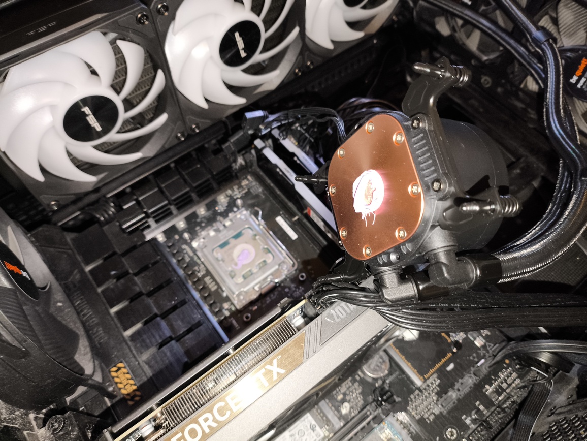 FSP AE36 - test chłodzenia AIO. Może i dość tanio w zakupie, ale mało wydajnie jak na AIO 360 mm. I do tego bardzo głośno