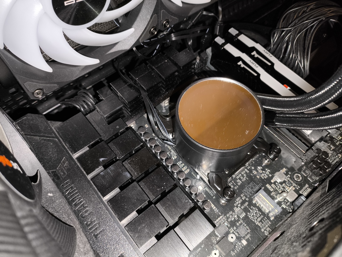 FSP AE36 - test chłodzenia AIO. Może i dość tanio w zakupie, ale mało wydajnie jak na AIO 360 mm. I do tego bardzo głośno