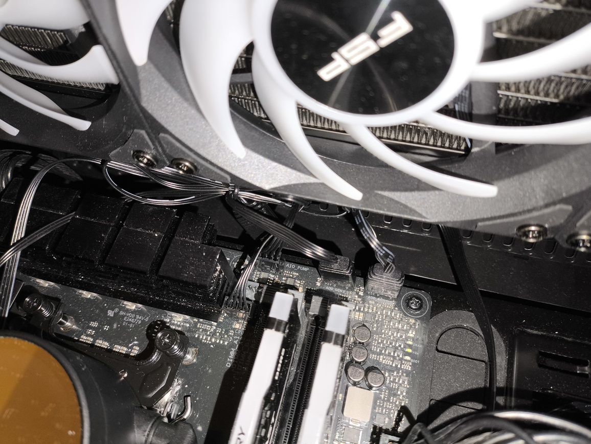 FSP AE36 - test chłodzenia AIO. Może i dość tanio w zakupie, ale mało wydajnie jak na AIO 360 mm. I do tego bardzo głośno