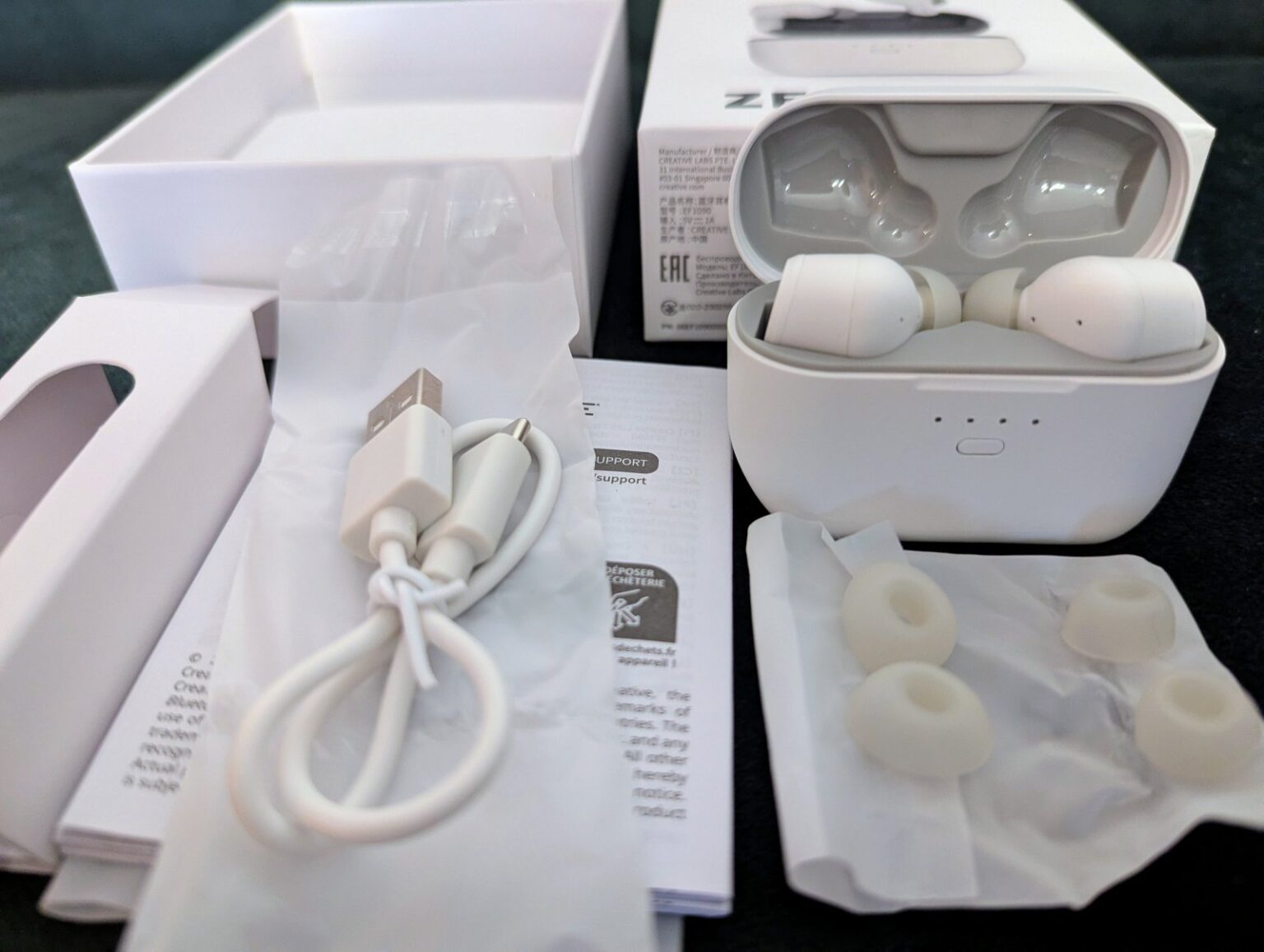 LE Audio, lekka konstrukcja i hybrydowe ANC - Recenzja Creative Zen Air Pro