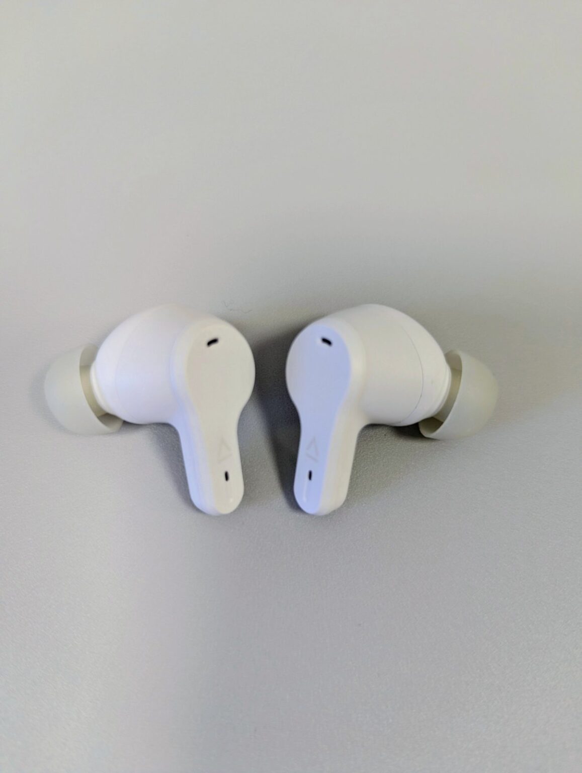 LE Audio, lekka konstrukcja i hybrydowe ANC - Recenzja Creative Zen Air Pro