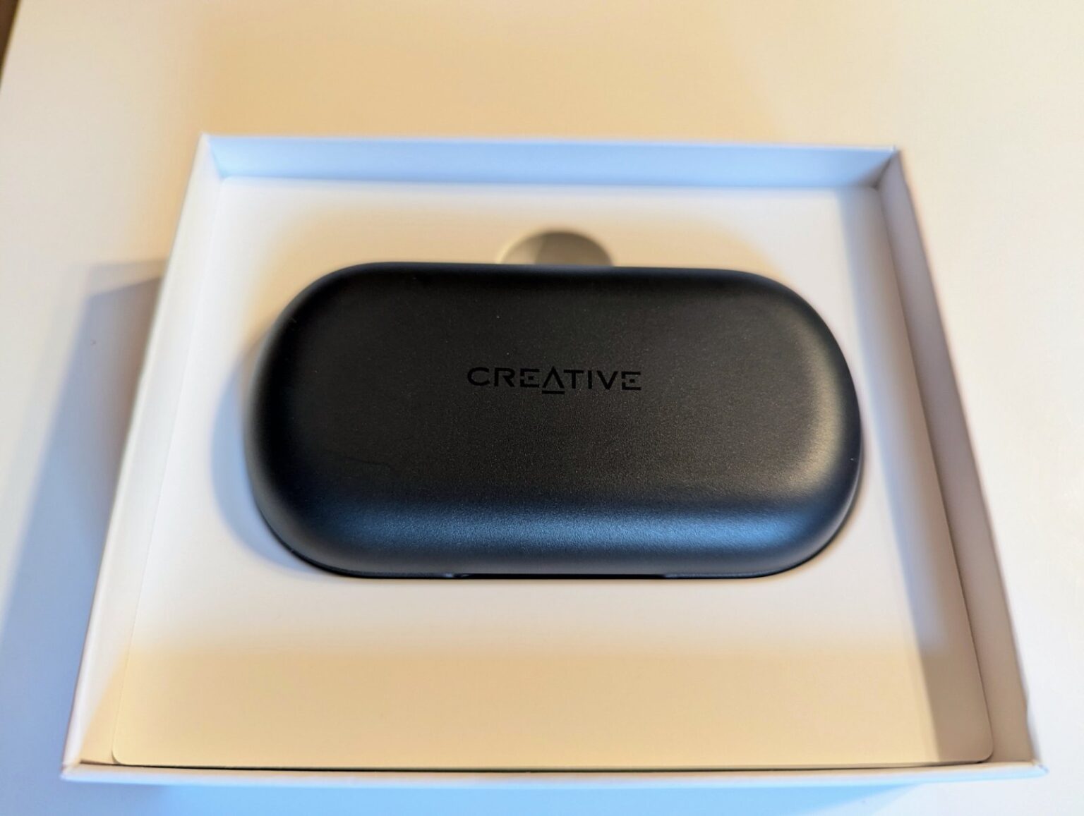 Słuchawki idealne na trening i nie tylko - Recenzja Creative Outlier GO