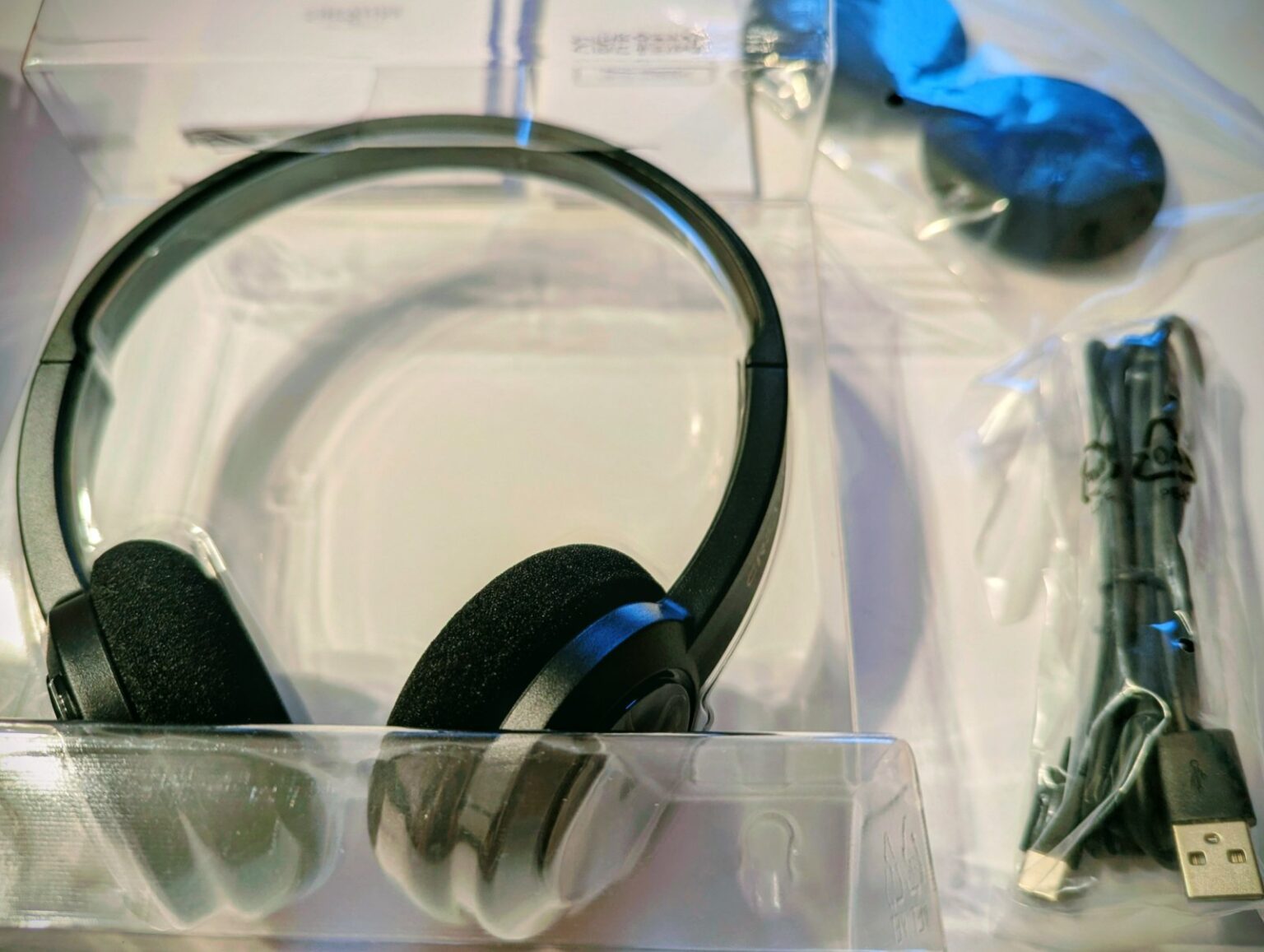 Słuchawki w do pracy, nauki i rozrywki - Recenzja Sound Blaster JAM V2