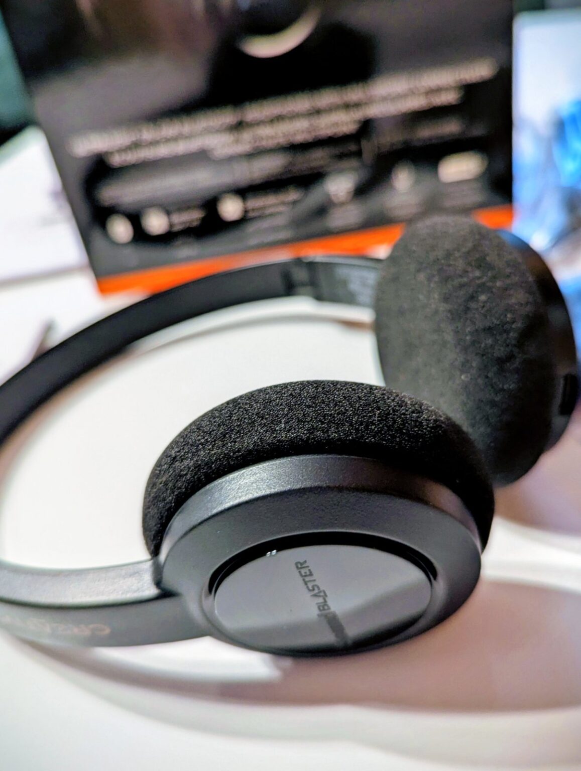 Słuchawki w do pracy, nauki i rozrywki - Recenzja Sound Blaster JAM V2