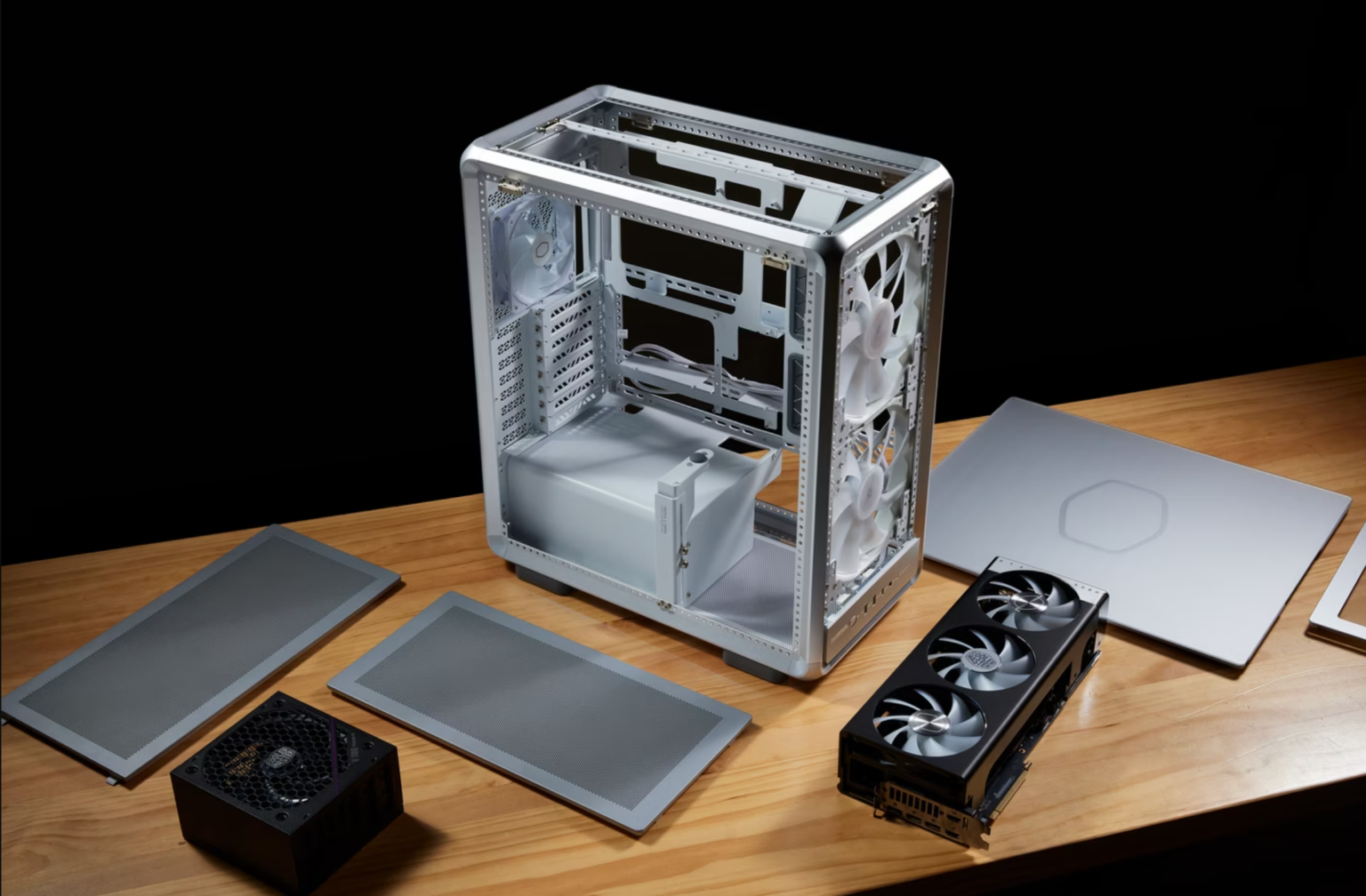 Cooler Master MasterFrame 500 Silver - recenzja obudowy. To mniejszy brat modelu MasterFrame 600 ale czy równie ciekawy?
