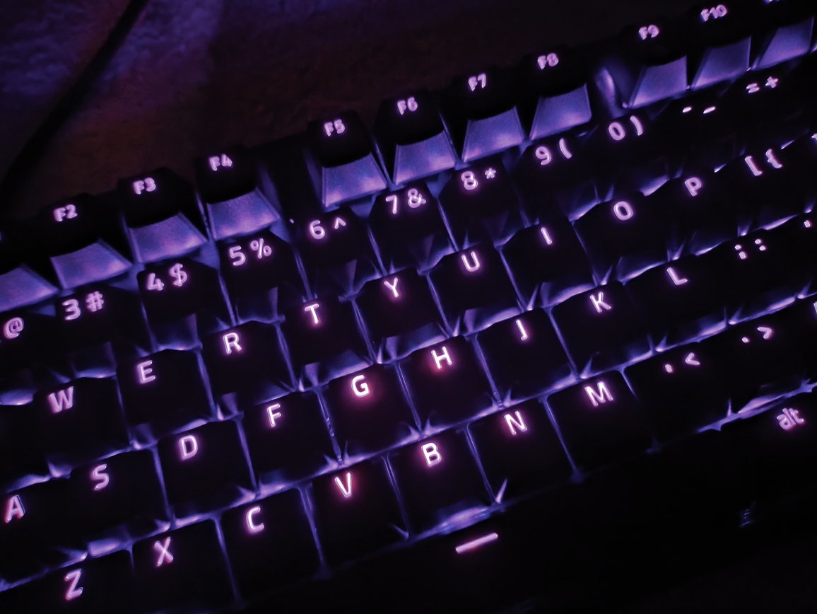 Razer Huntsman V3 Pro 8KHz - test. Szybka, responsywna klawiatura gamingowa