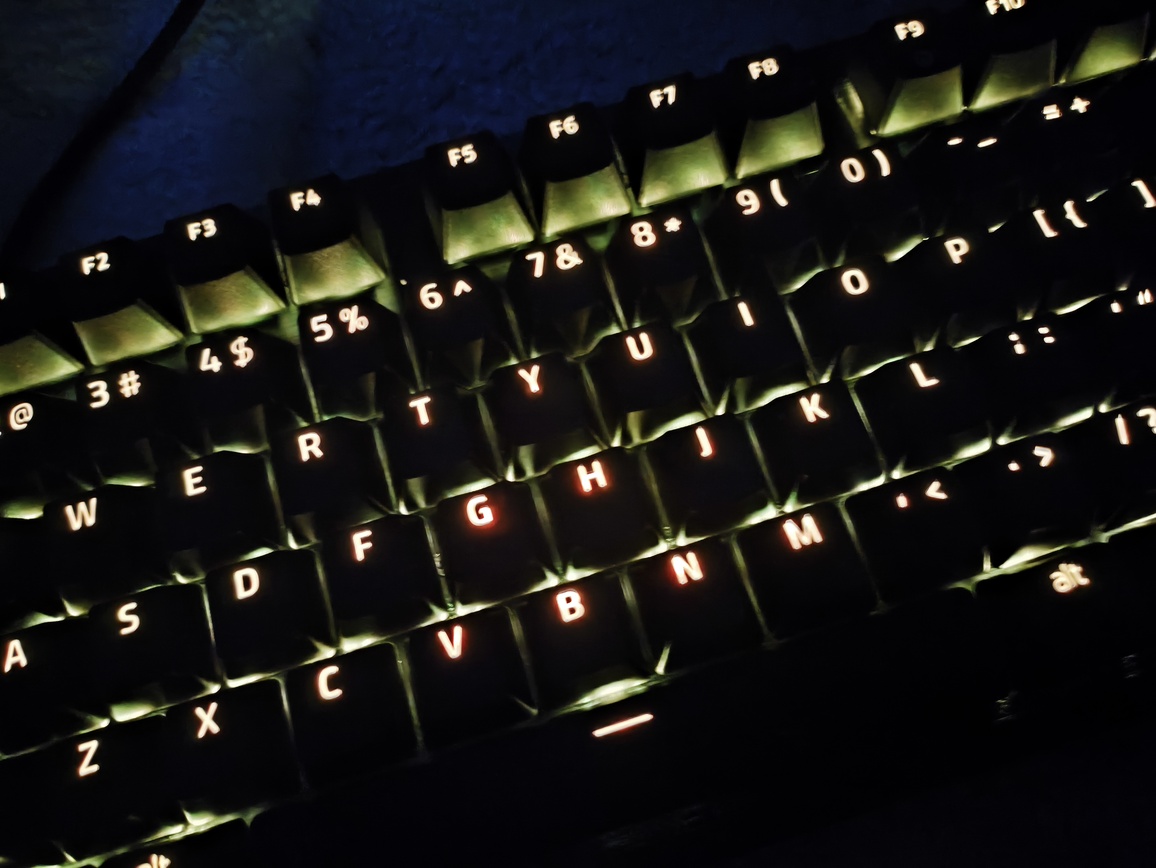 Razer Huntsman V3 Pro 8KHz - test. Szybka, responsywna klawiatura gamingowa