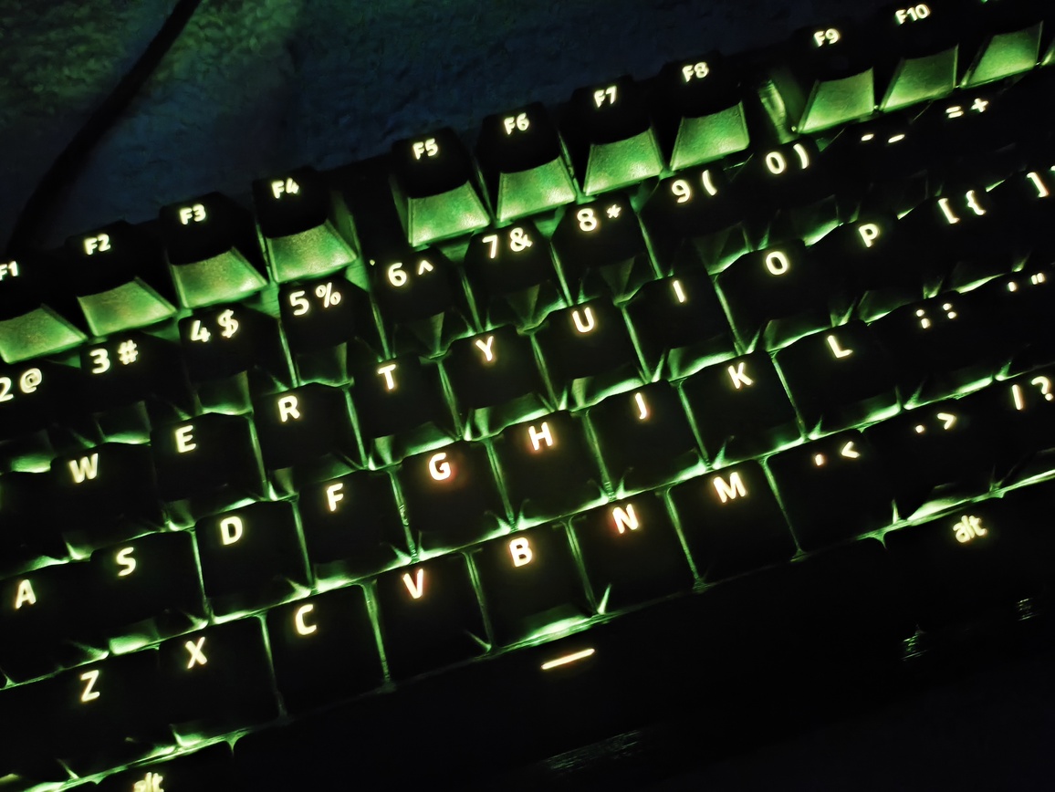 Razer Huntsman V3 Pro 8KHz - test. Szybka, responsywna klawiatura gamingowa