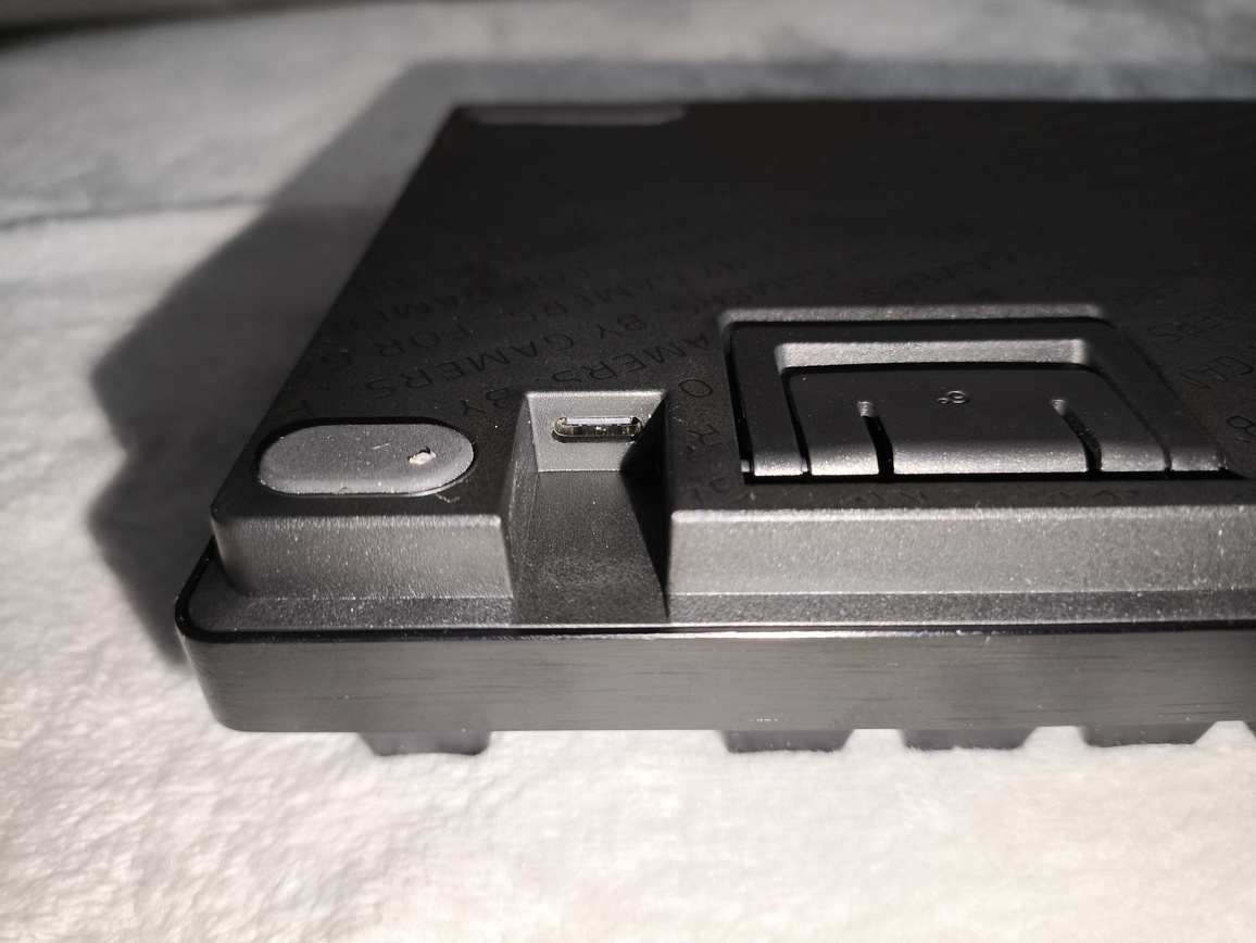 Razer Huntsman V3 Pro 8KHz - test. Szybka, responsywna klawiatura gamingowa