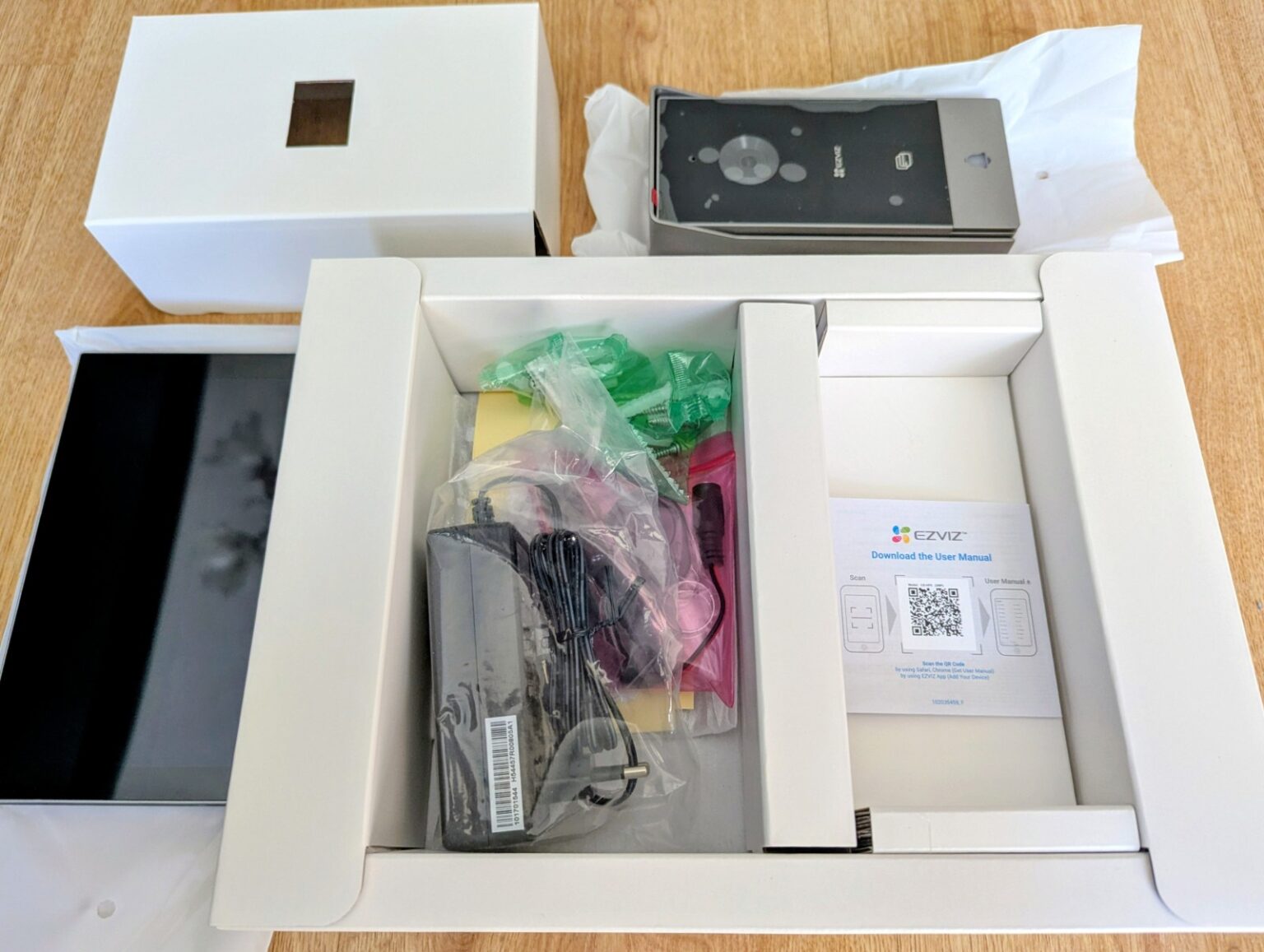 Uniwersalny wideodomofon z dodatkowymi funkcjami - Recenzja EZVIZ HP5