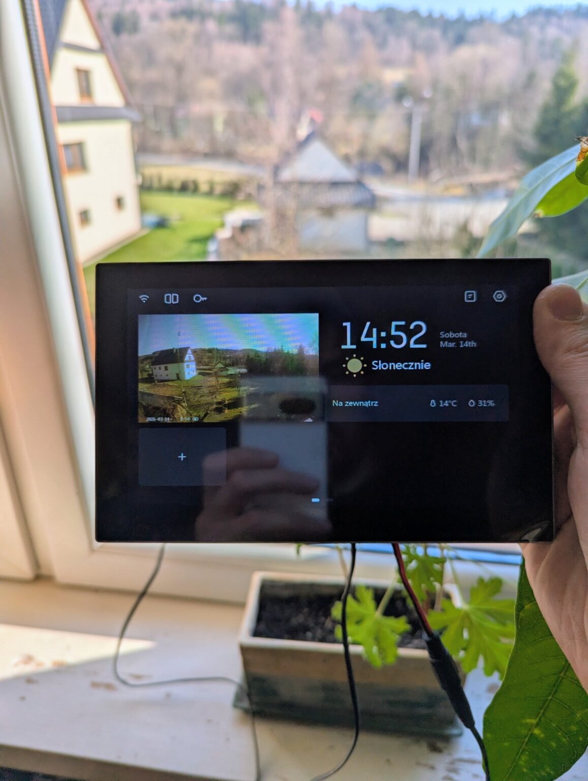 Uniwersalny wideodomofon z dodatkowymi funkcjami - Recenzja EZVIZ HP5