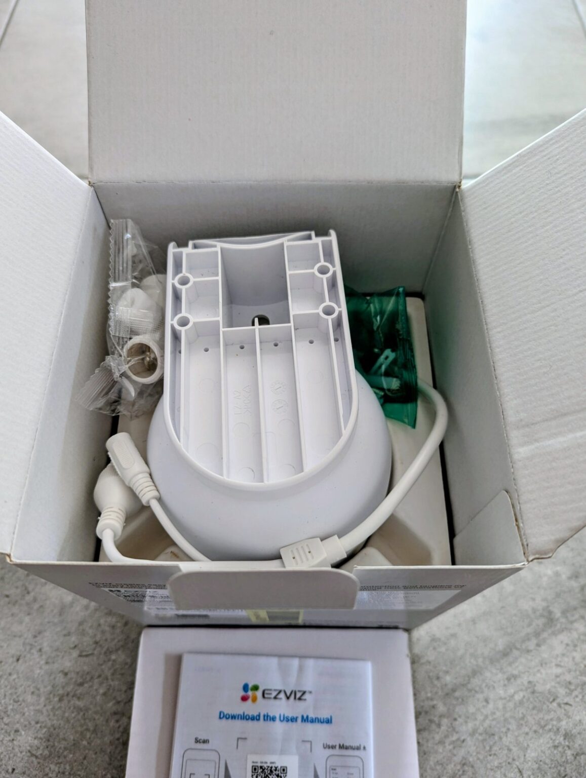 Obrotowa kamera zewnętrzna z 4K - Recenzja EZVIZ C8c 4K