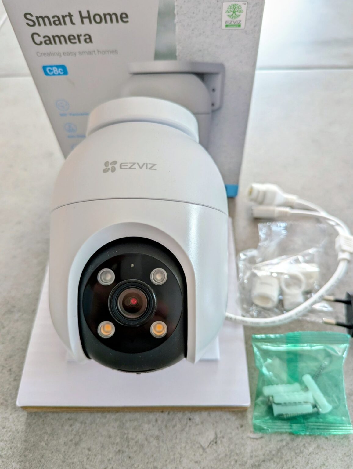 Obrotowa kamera zewnętrzna z 4K - Recenzja EZVIZ C8c 4K