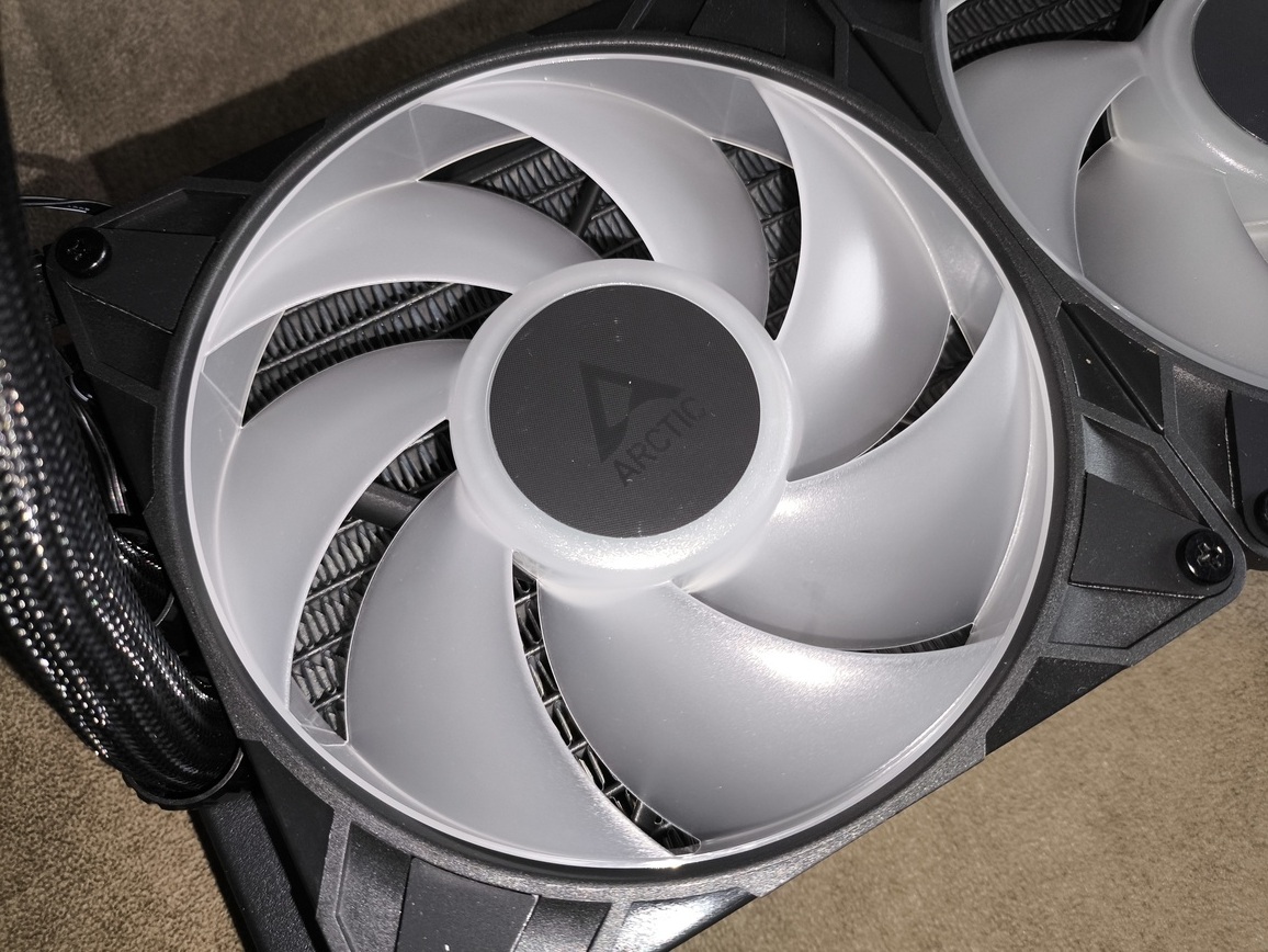 Arctic Liquid Freezer III Pro 280 ARGB Black - test AIO. Dwieosiemdziesiątka któa jest wydajniejsza od wielu trzystasześćdziesiątek