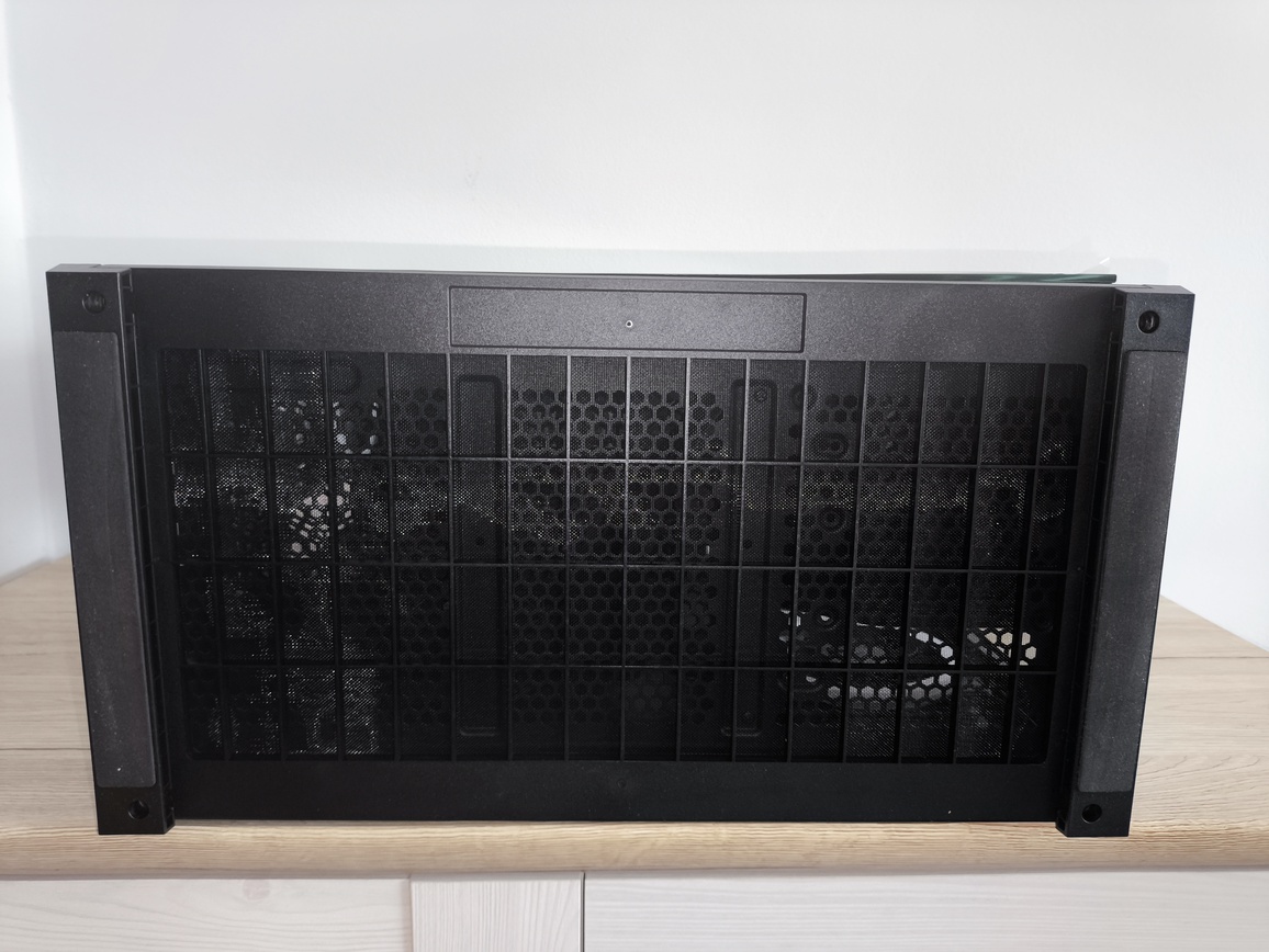 Endorfy Fishtank 6000 Corona - premierowy test obudowy. Endorfy goni konkurencję w ofercie skrzynek typu akwarium