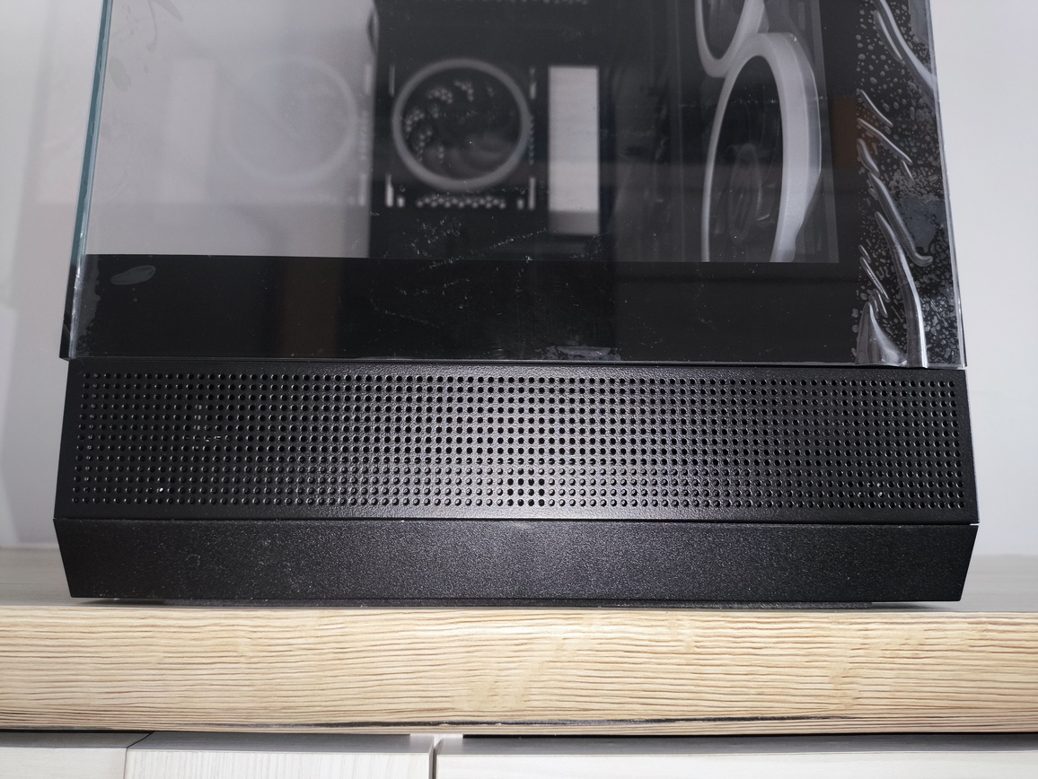 Endorfy Fishtank 6000 Corona - premierowy test obudowy. Endorfy goni konkurencję w ofercie skrzynek typu akwarium