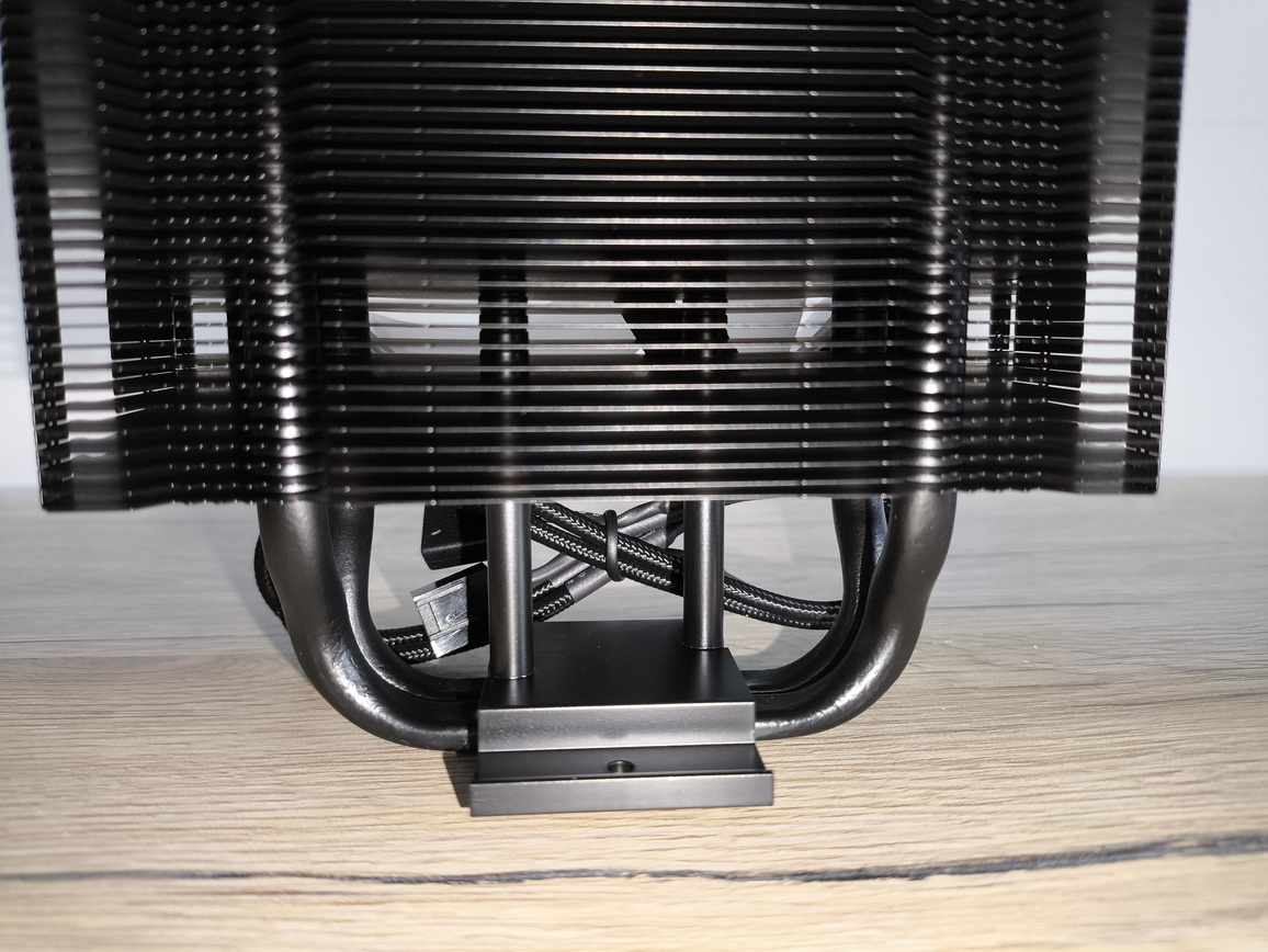 Cooler Master Hyper 212 3DHP Black / ARGB - test na wskroś budżetowego chłodzenia w dwóch wersjach