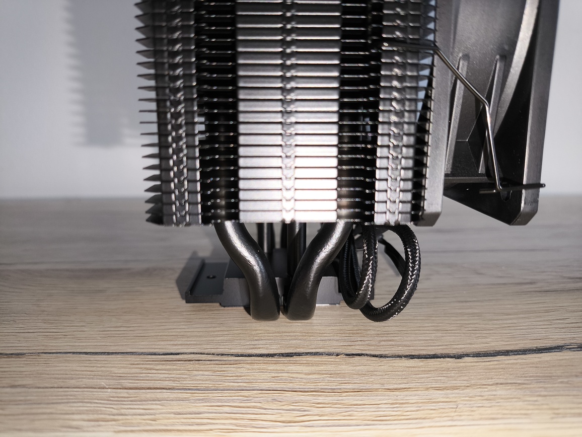 Cooler Master Hyper 212 3DHP Black / ARGB - test na wskroś budżetowego chłodzenia w dwóch wersjach