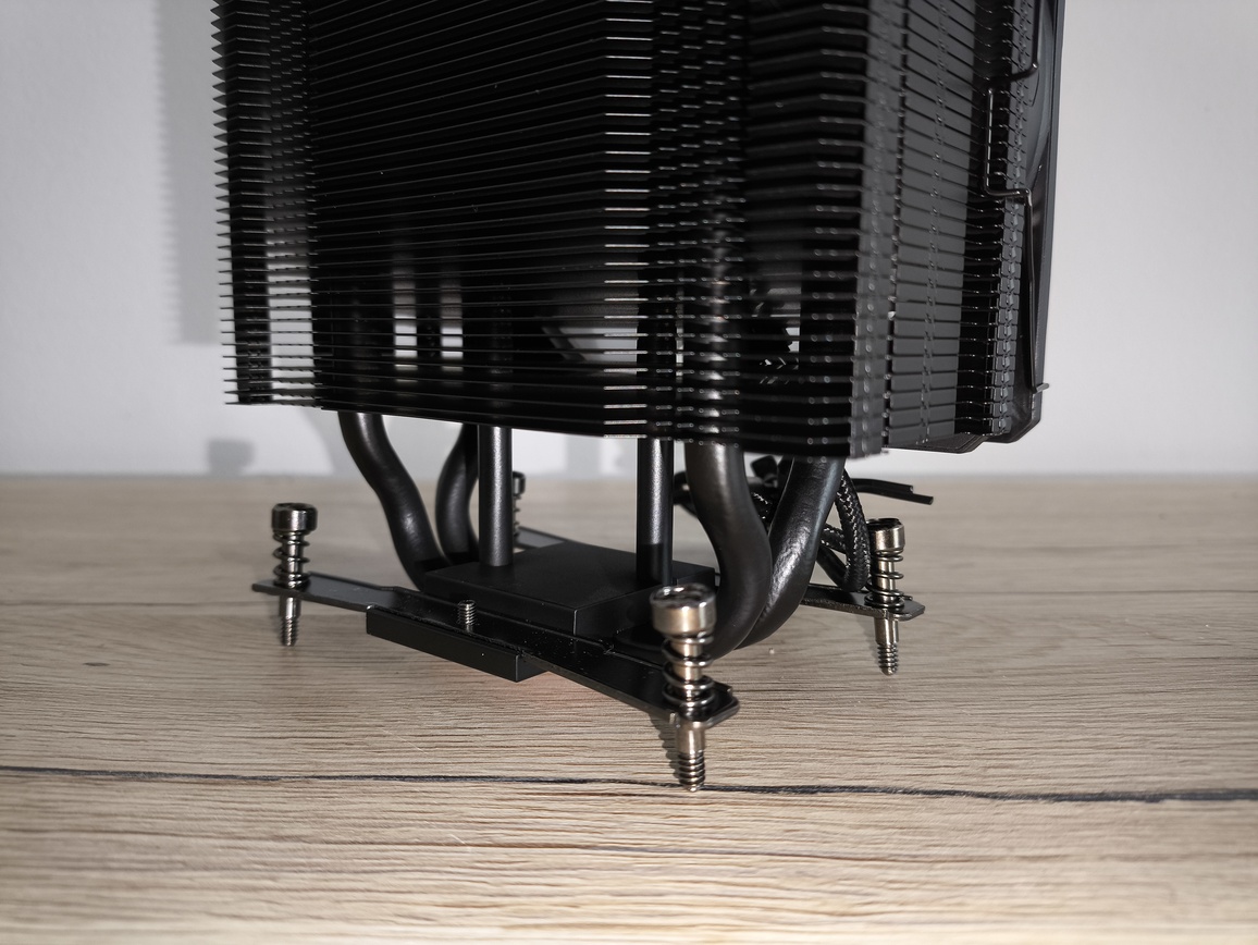 Cooler Master Hyper 212 3DHP Black / ARGB - test na wskroś budżetowego chłodzenia w dwóch wersjach