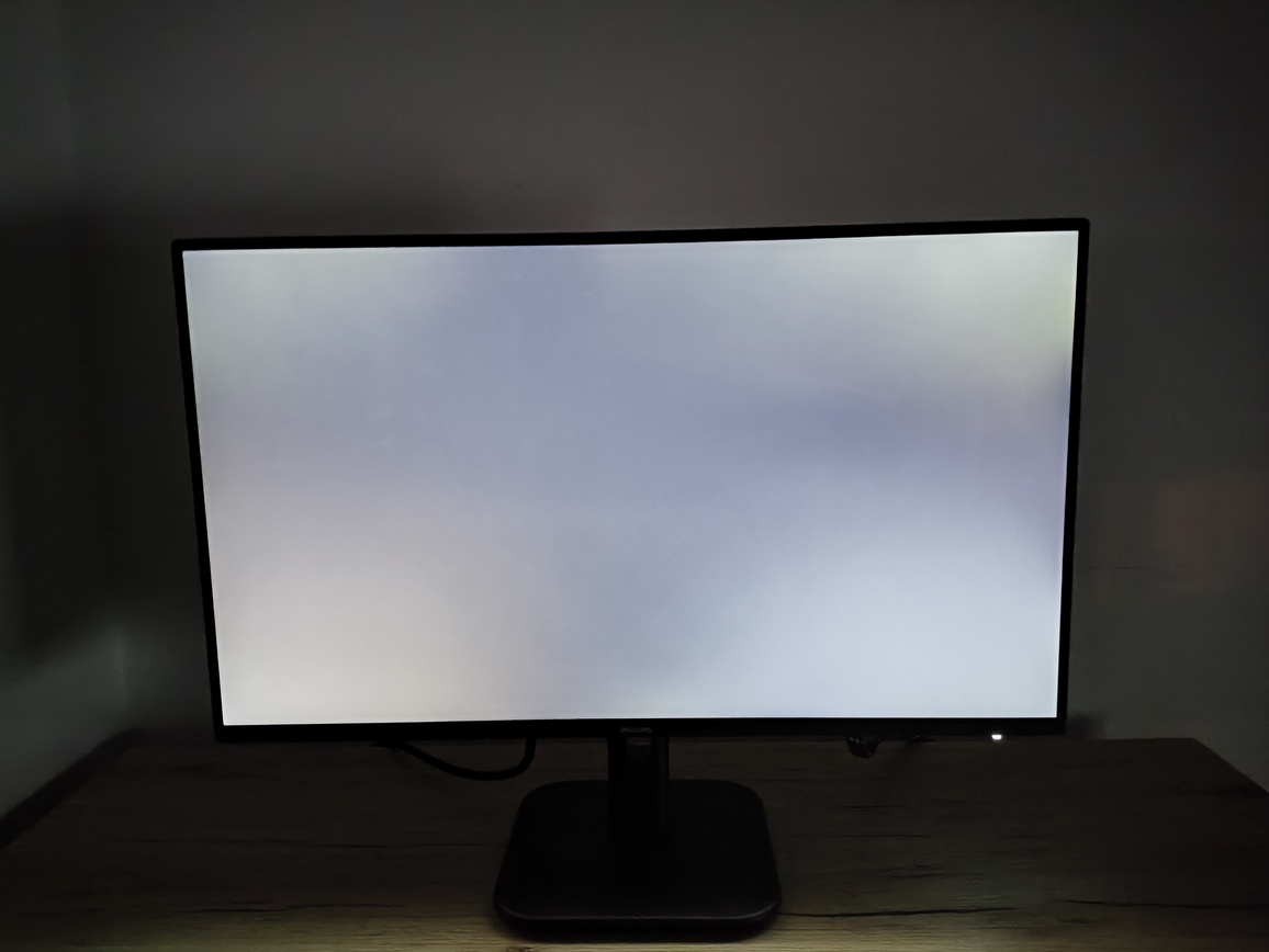 Philips 24E1N1100A - test niezwykle taniego monitora, o bardzo dobrej jakości matrycy. Wiele droższych monitorów może się w tej kwestii uczyć