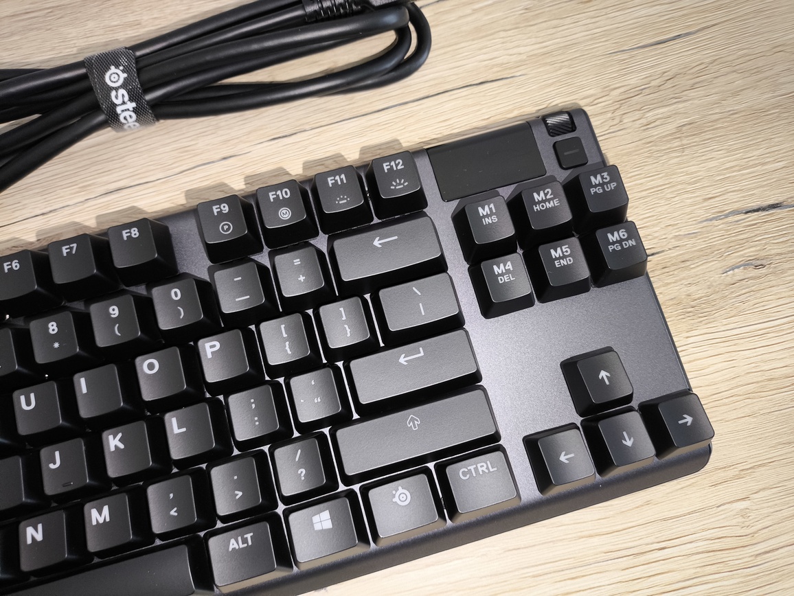 SteelSeries Apex 7 TKL - test. Stara ale wciąż jara. Jednak z kilkoma wadami