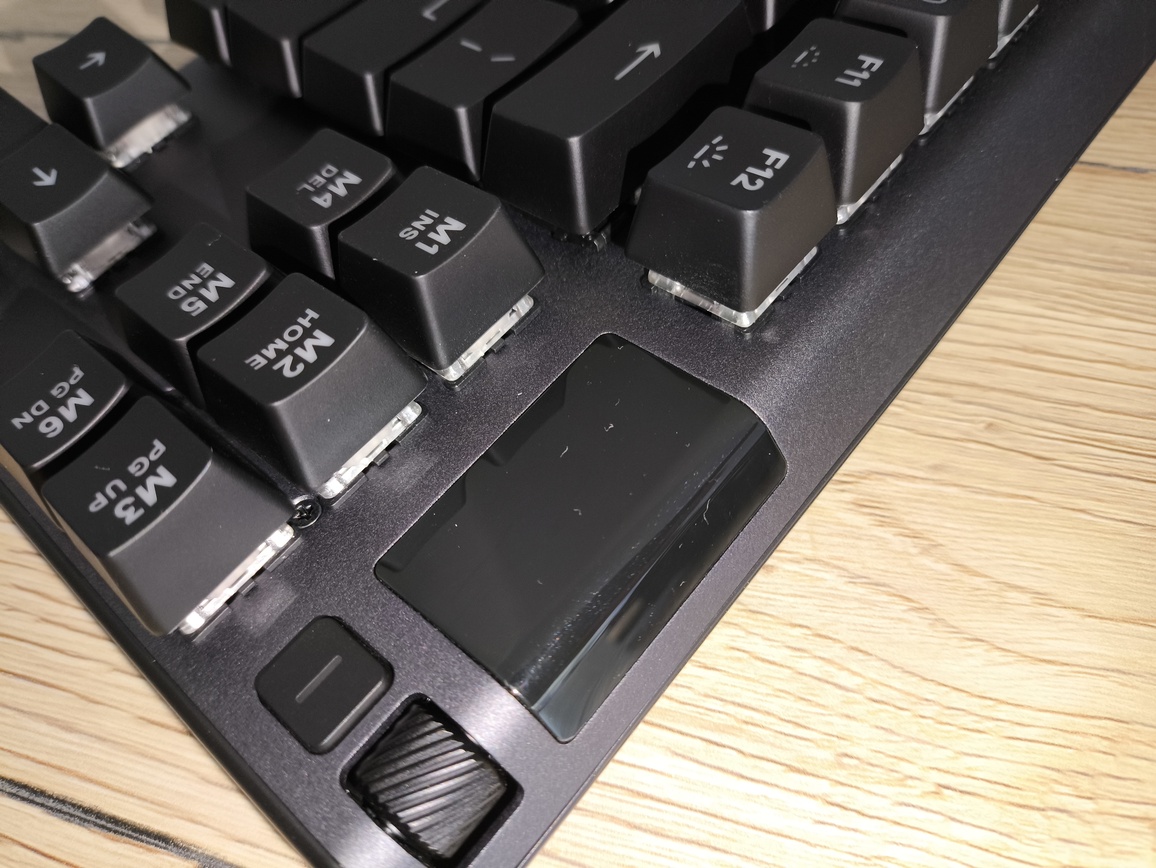 SteelSeries Apex 7 TKL - test. Stara ale wciąż jara. Jednak z kilkoma wadami