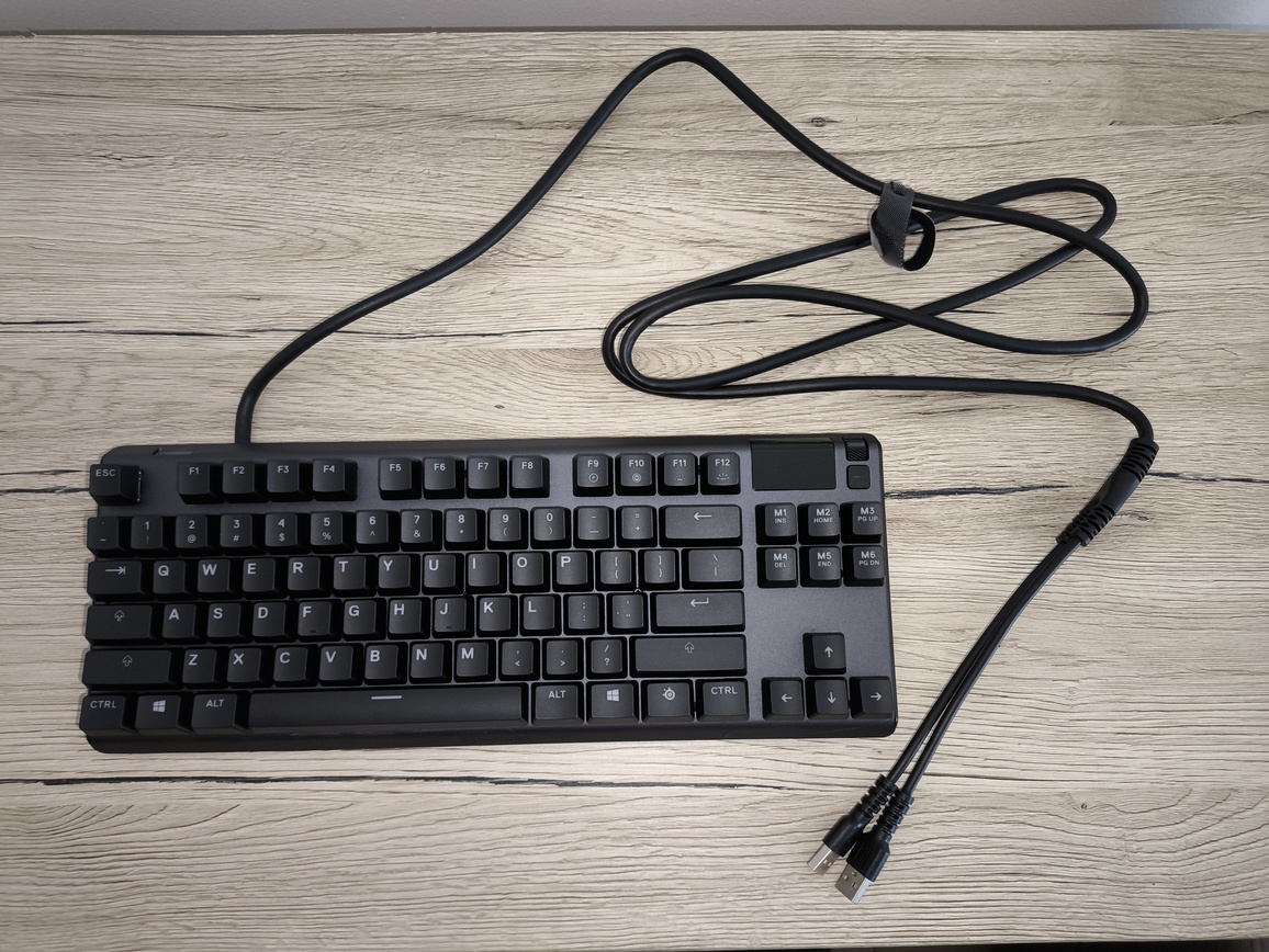 SteelSeries Apex 7 TKL - test. Stara ale wciąż jara. Jednak z kilkoma wadami