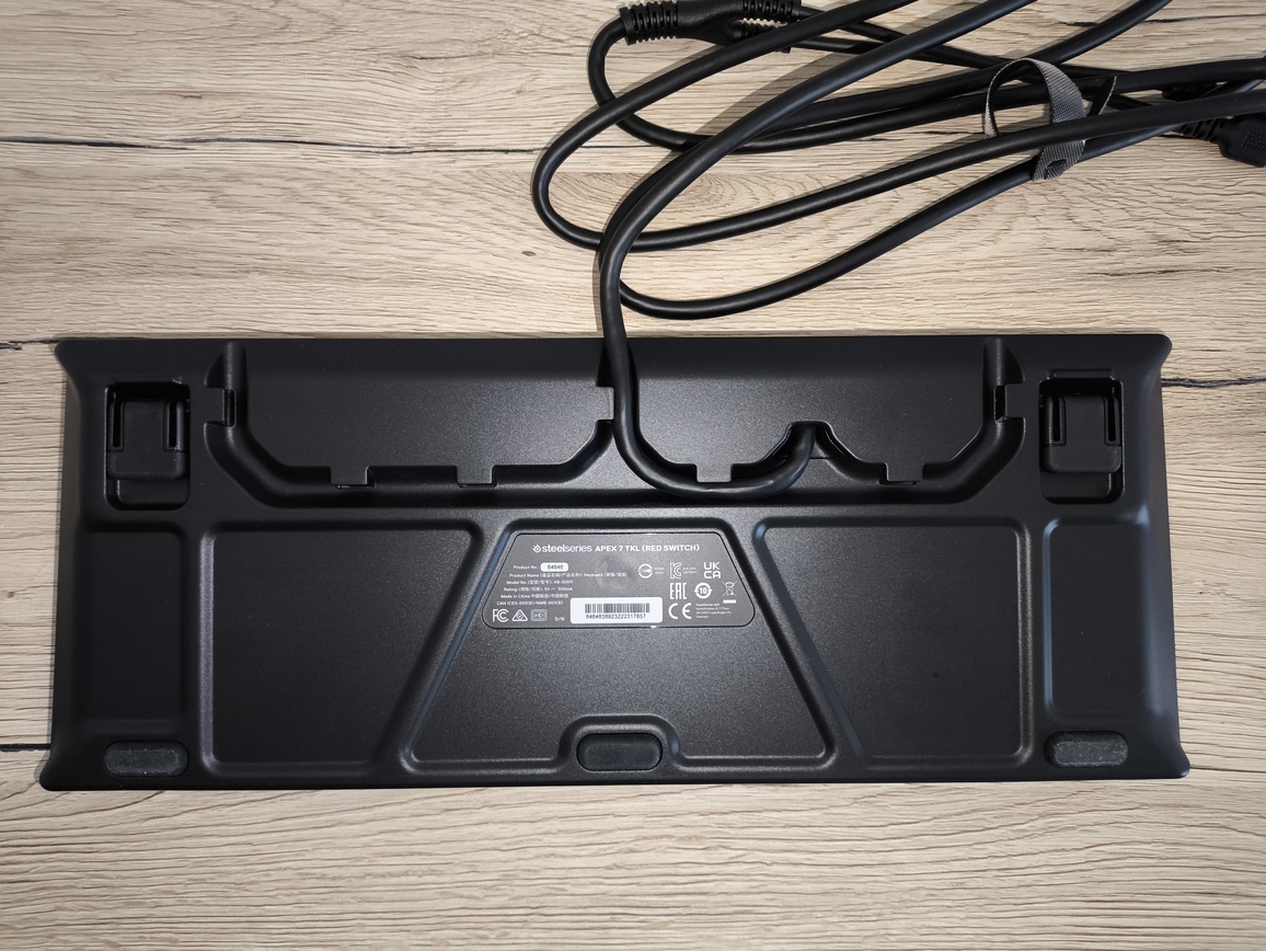 SteelSeries Apex 7 TKL - test. Stara ale wciąż jara. Jednak z kilkoma wadami