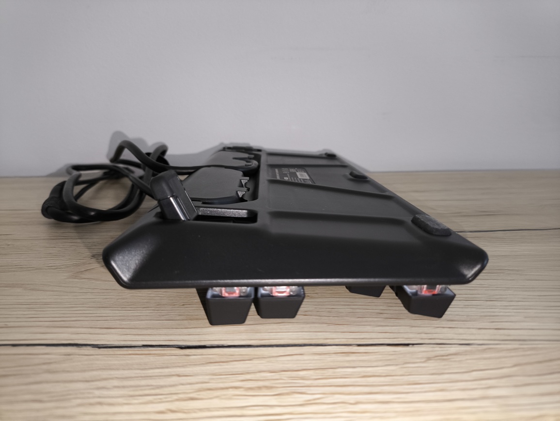SteelSeries Apex 7 TKL - test. Stara ale wciąż jara. Jednak z kilkoma wadami