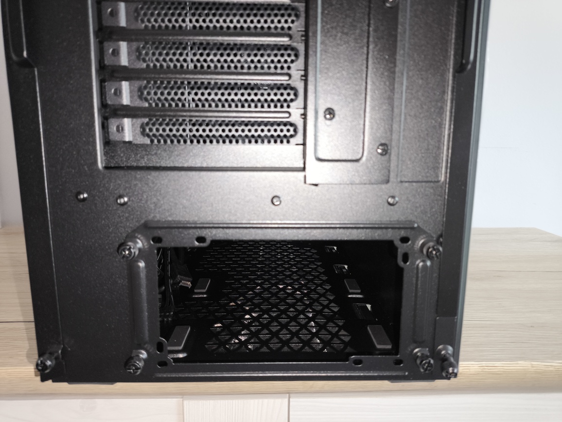 be quiet! Shadow Base 800 FX ARGB black - test obudowy. Choć ma kilka lat na karku, to nadal jest fajna