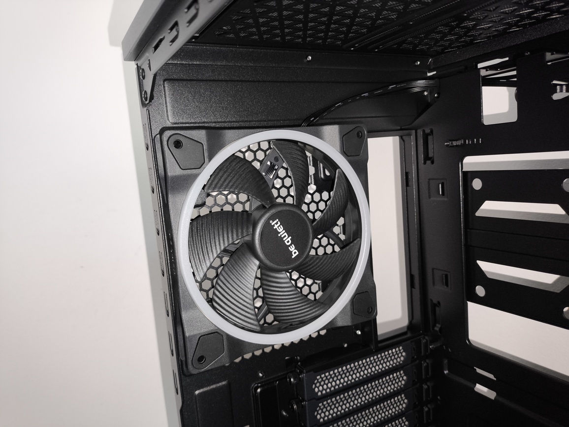 be quiet! Shadow Base 800 FX ARGB black - test obudowy. Choć ma kilka lat na karku, to nadal jest fajna