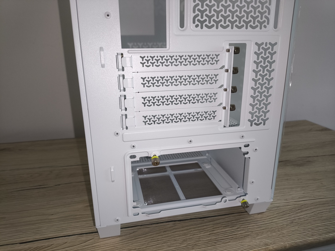 Corsair 2800X RS-R ARGB - test obudowy. Propozycja skierowana dla tych którzy szukają fajnej obudowy w rozmiarze mATX
