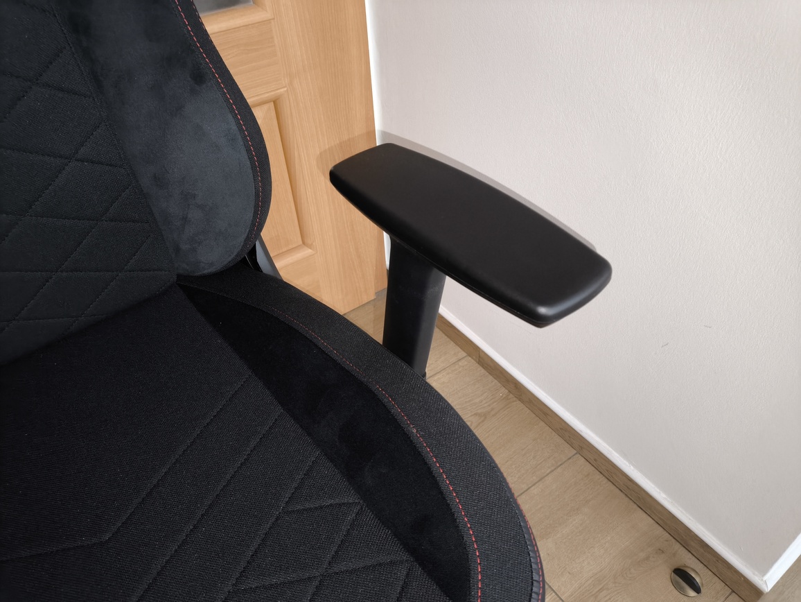 Genesis Nitro 890 G2 - recenzja fotela