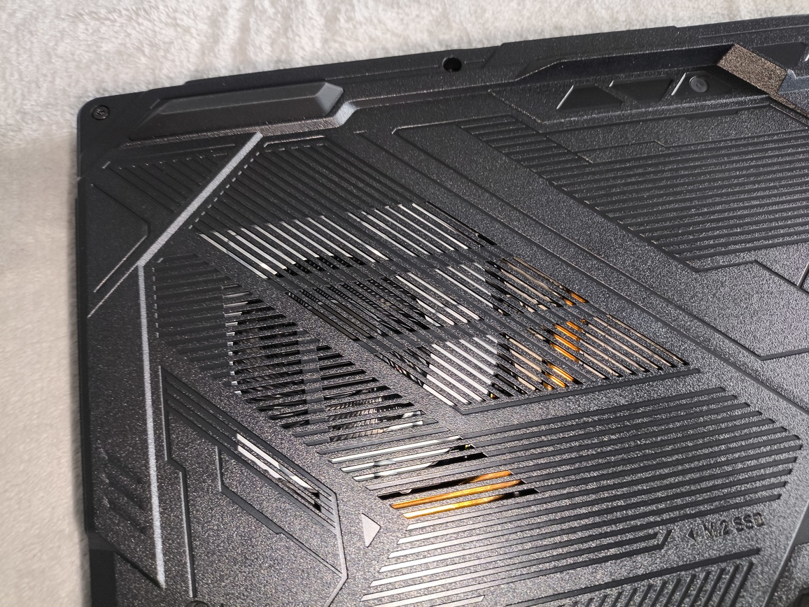 MSI Crosshair 16 HX E14W (Core i7-14650H + RTX 5060 115W) - test laptopa