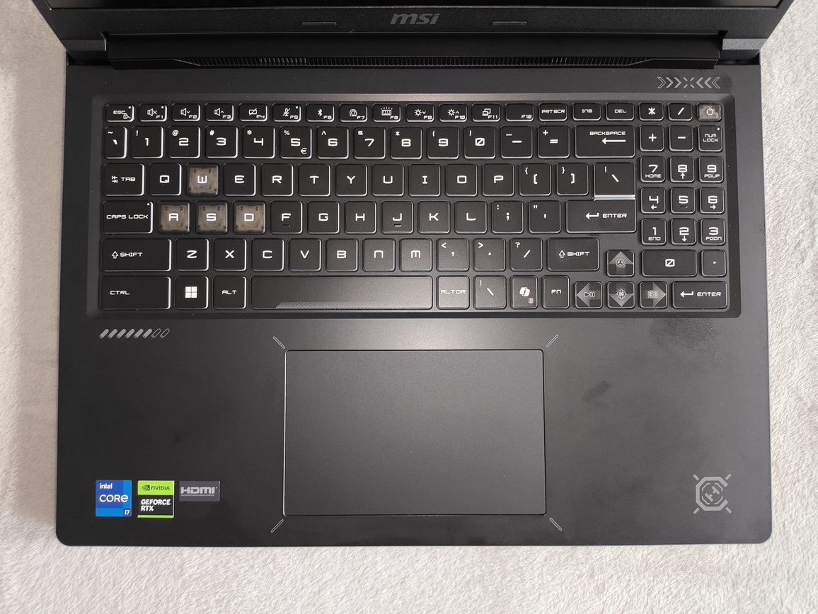 MSI Crosshair 16 HX E14W (Core i7-14650H + RTX 5060 115W) - test laptopa