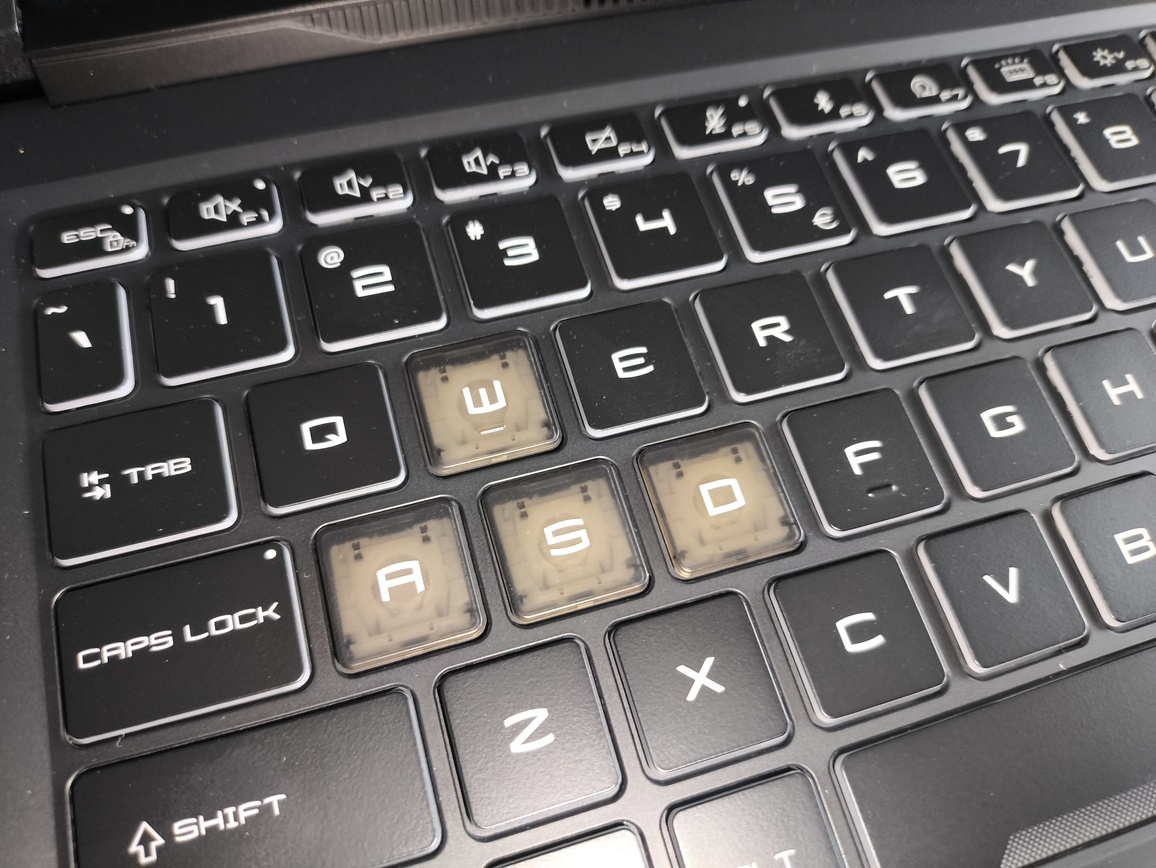MSI Crosshair 16 HX E14W (Core i7-14650H + RTX 5060 115W) - test laptopa