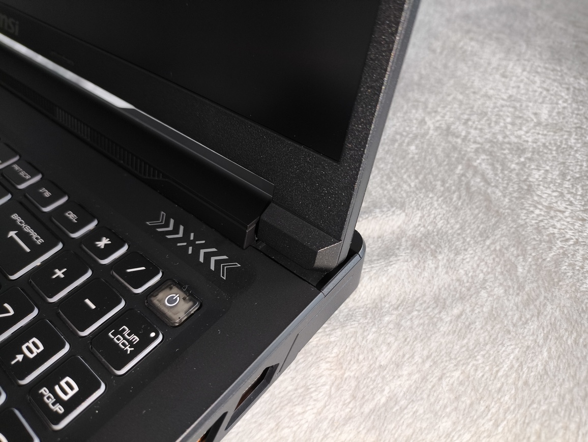 MSI Crosshair 16 HX E14W (Core i7-14650H + RTX 5060 115W) - test laptopa