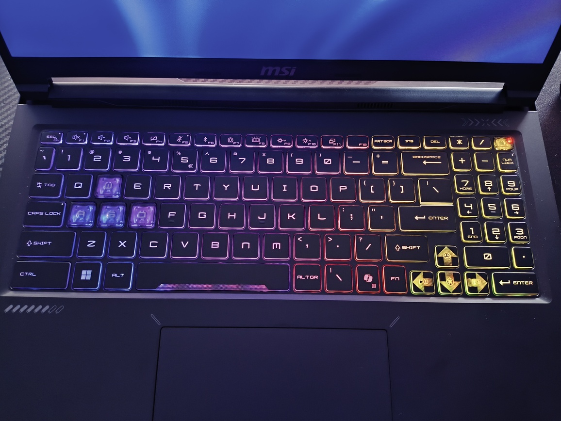 MSI Crosshair 16 HX E14W (Core i7-14650H + RTX 5060 115W) - test laptopa