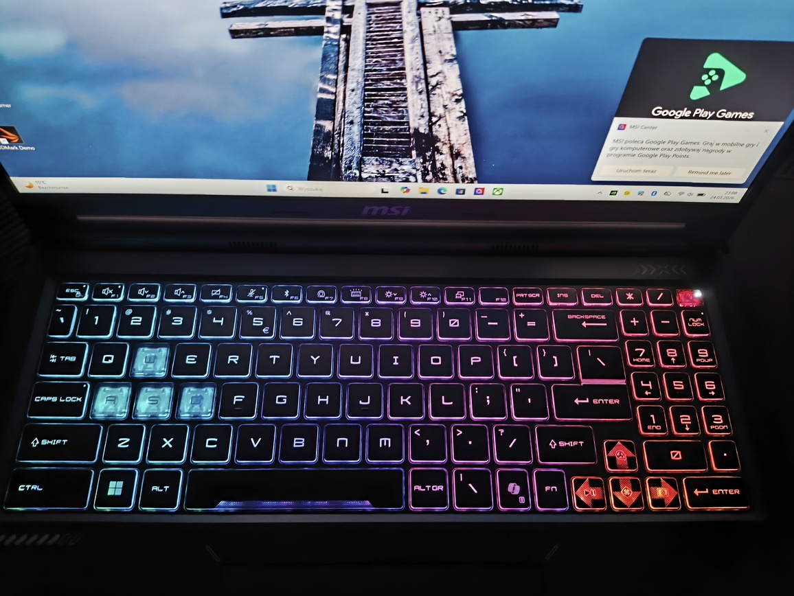 MSI Crosshair 16 HX E14W (Core i7-14650H + RTX 5060 115W) - test laptopa