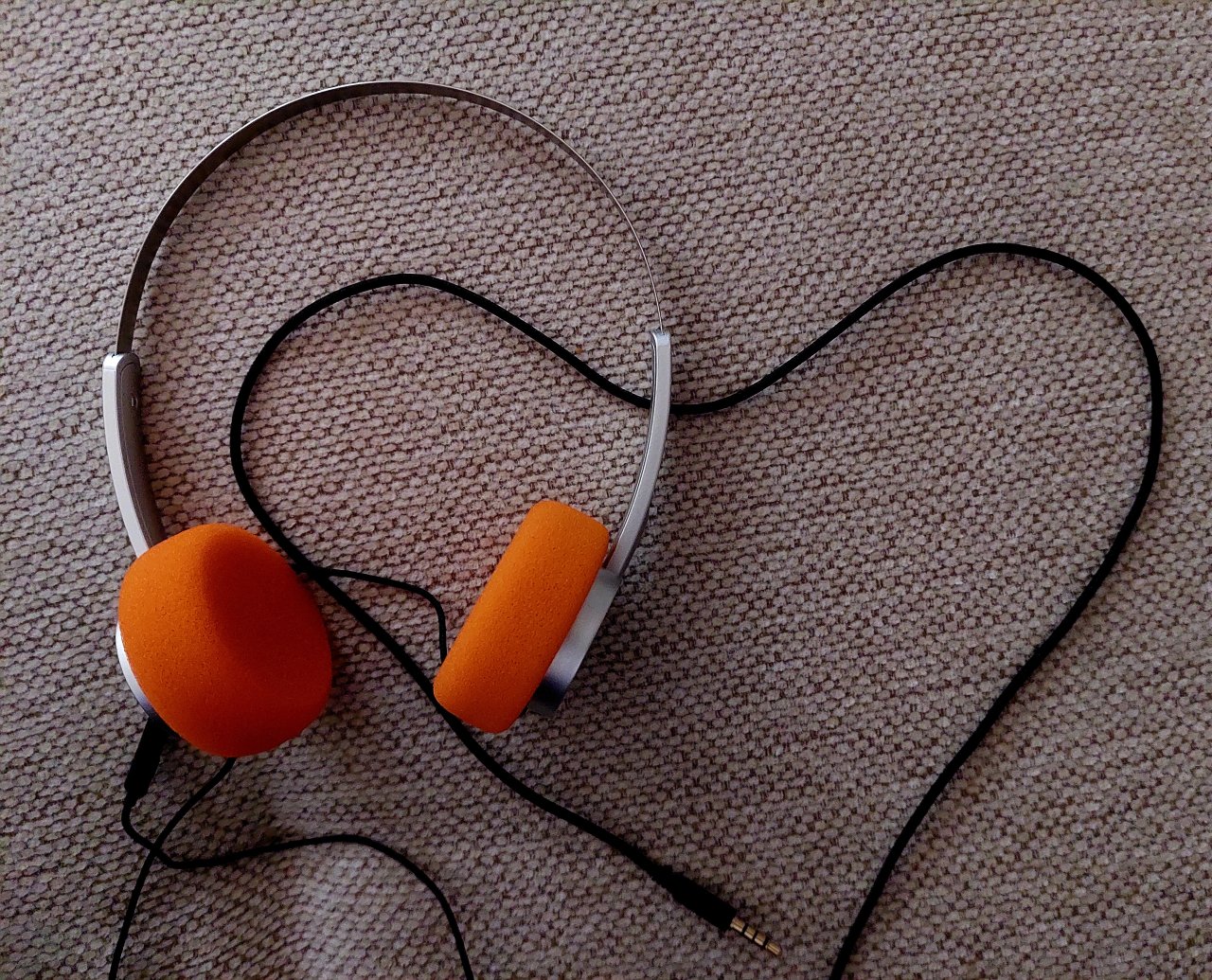 Słuchawki nauszne FiiO SNOWSKY WIND PRO. Retro, lekkie i nieźle brzmią!