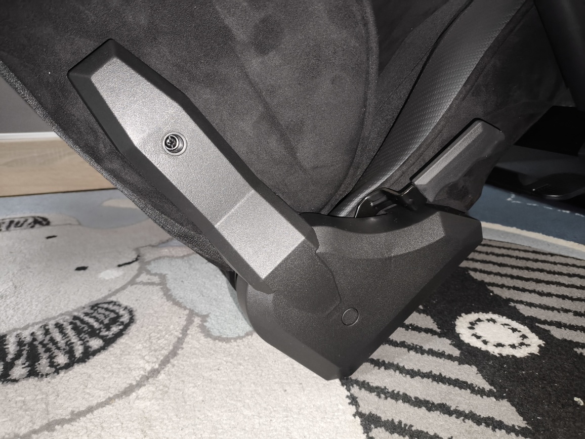 Test fotela gamingowego do komputera Huzaro Force 8.3 Carbon. Warto kupić ? Owszem, i to bardzo