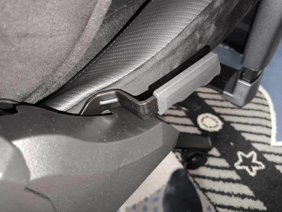 Test fotela gamingowego do komputera Huzaro Force 8.3 Carbon. Warto kupić ? Owszem, i to bardzo