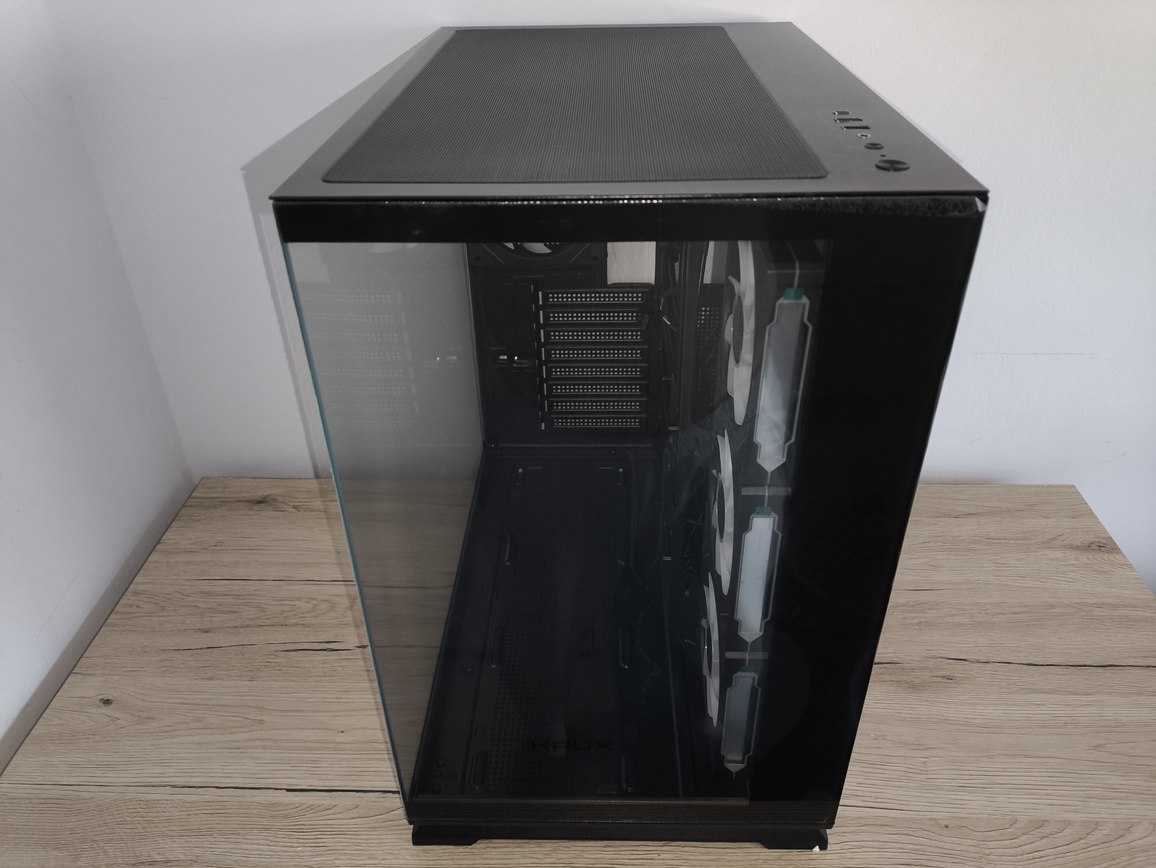 Krux Atron. Test taniej obudowy typu akwarium. Czy warto kupić szklaną obudowę PC?