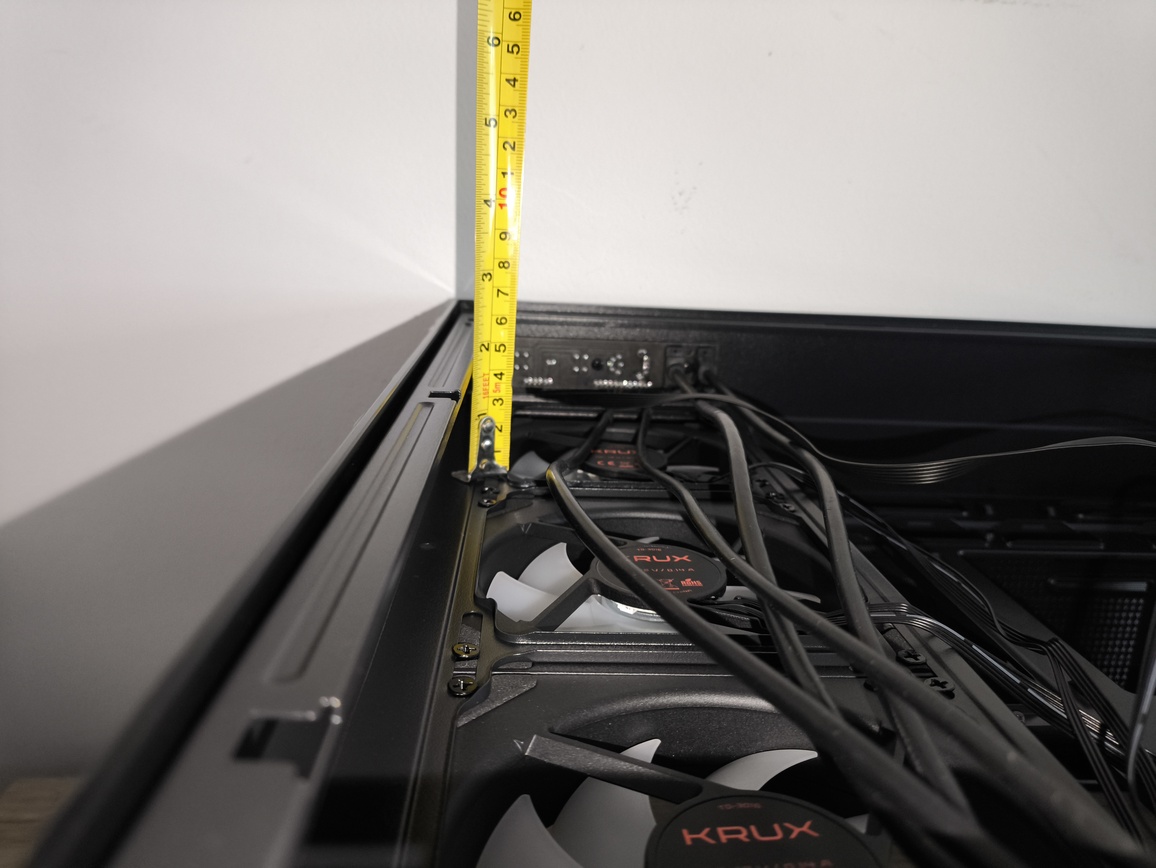 Krux Atron. Test taniej obudowy typu akwarium. Czy warto kupić szklaną obudowę PC?