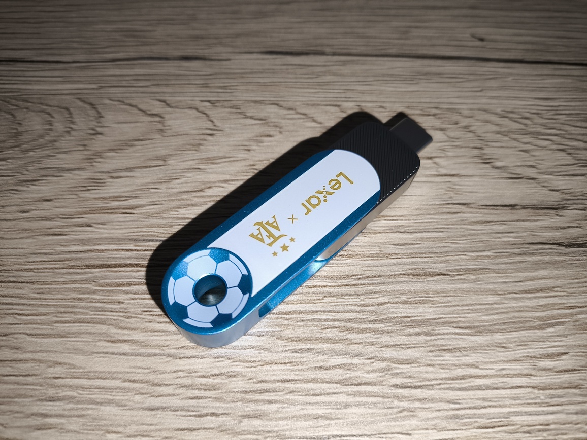 Lexar JumpDrive DualDrive D500 128 GB - szybki test szybkiego na tle innych pendrive'a
