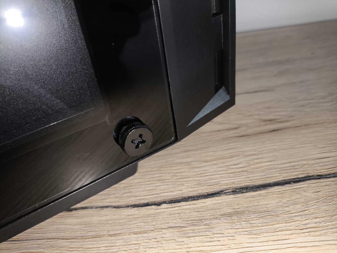 DeepCool Matrexx 55 Mesh V4 C - test obudowy. Dużo miejsca i mocny nacisk na przepływ powietrza, choć sama obudowa jest wybitnie budżetowa