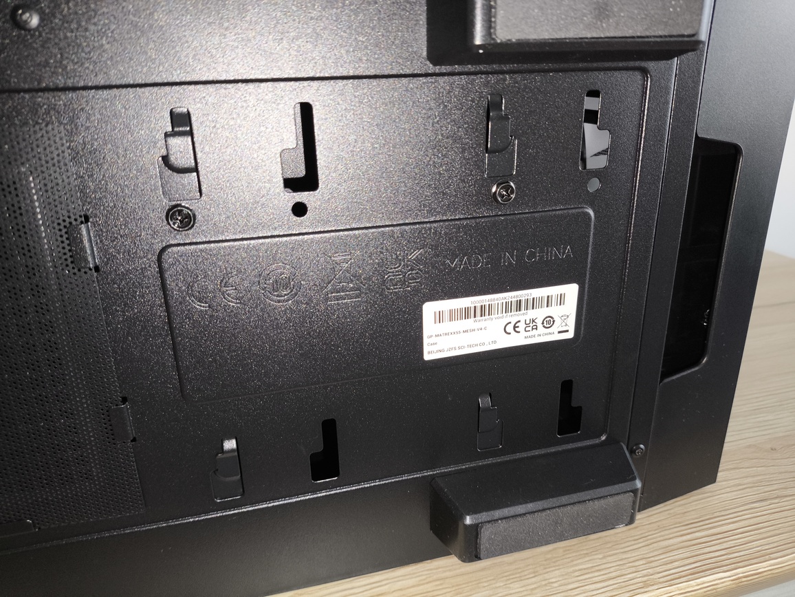 DeepCool Matrexx 55 Mesh V4 C - test obudowy. Dużo miejsca i mocny nacisk na przepływ powietrza, choć sama obudowa jest wybitnie budżetowa