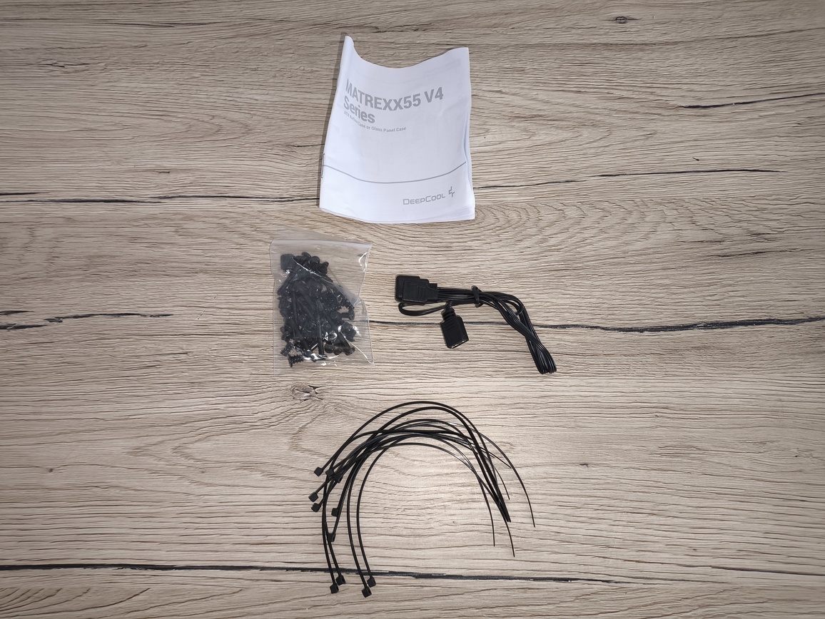 DeepCool Matrexx 55 Mesh V4 C - test obudowy. Dużo miejsca i mocny nacisk na przepływ powietrza, choć sama obudowa jest wybitnie budżetowa